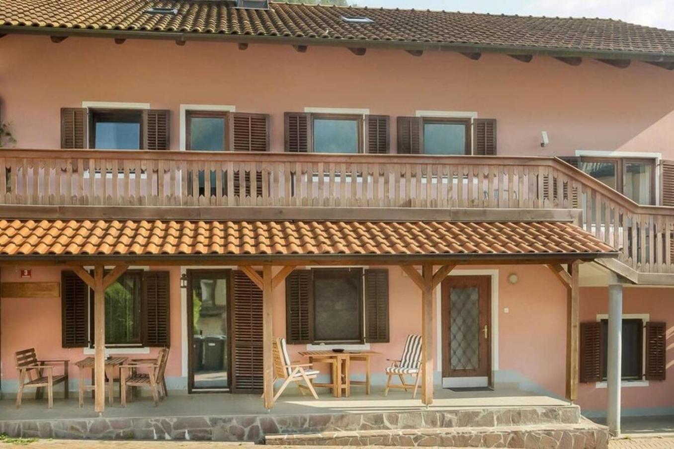 House Maharac With 3 Apartments Till 18 Persons Kamno Exterior foto